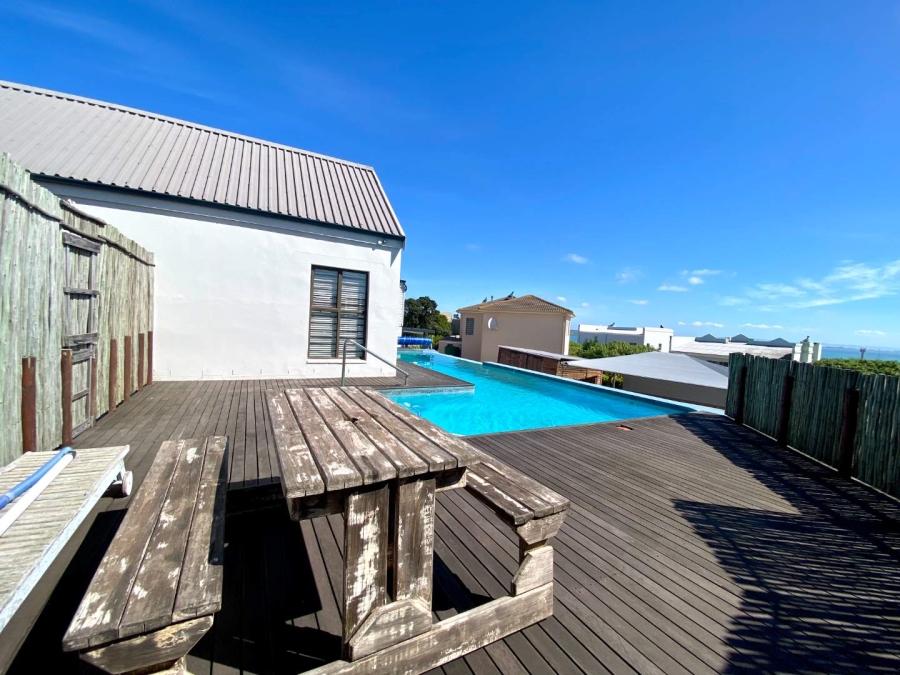 7 Bedroom Property for Sale in Myburgh Park Western Cape